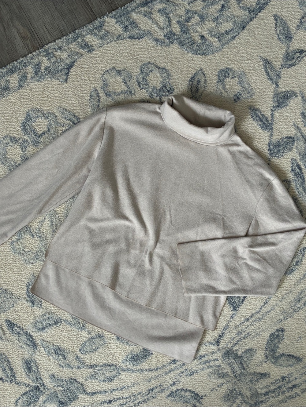 Zara Cream Turtleneck Women's Sweater—-Classic Soft Knit —- Size Small